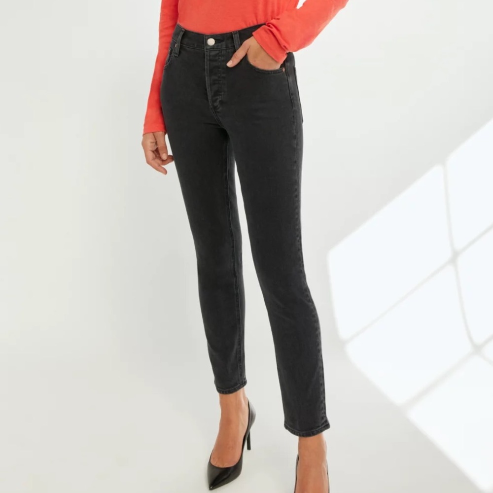 NWT Aritzia Denim Forum Yoko Mid Rise Slim jeans, 28